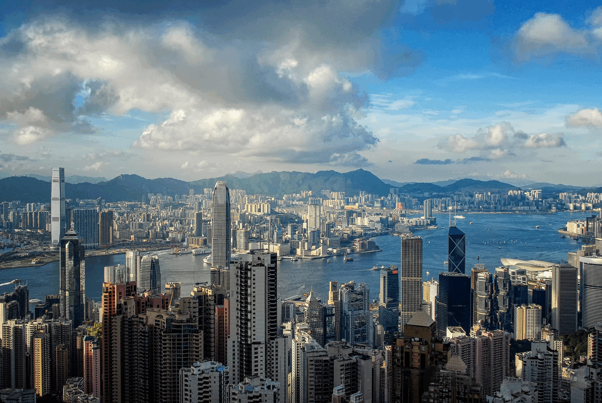 香港账户、离岸账户与跨境电商第三方收款账户：核心差异与2025年实战选择指南