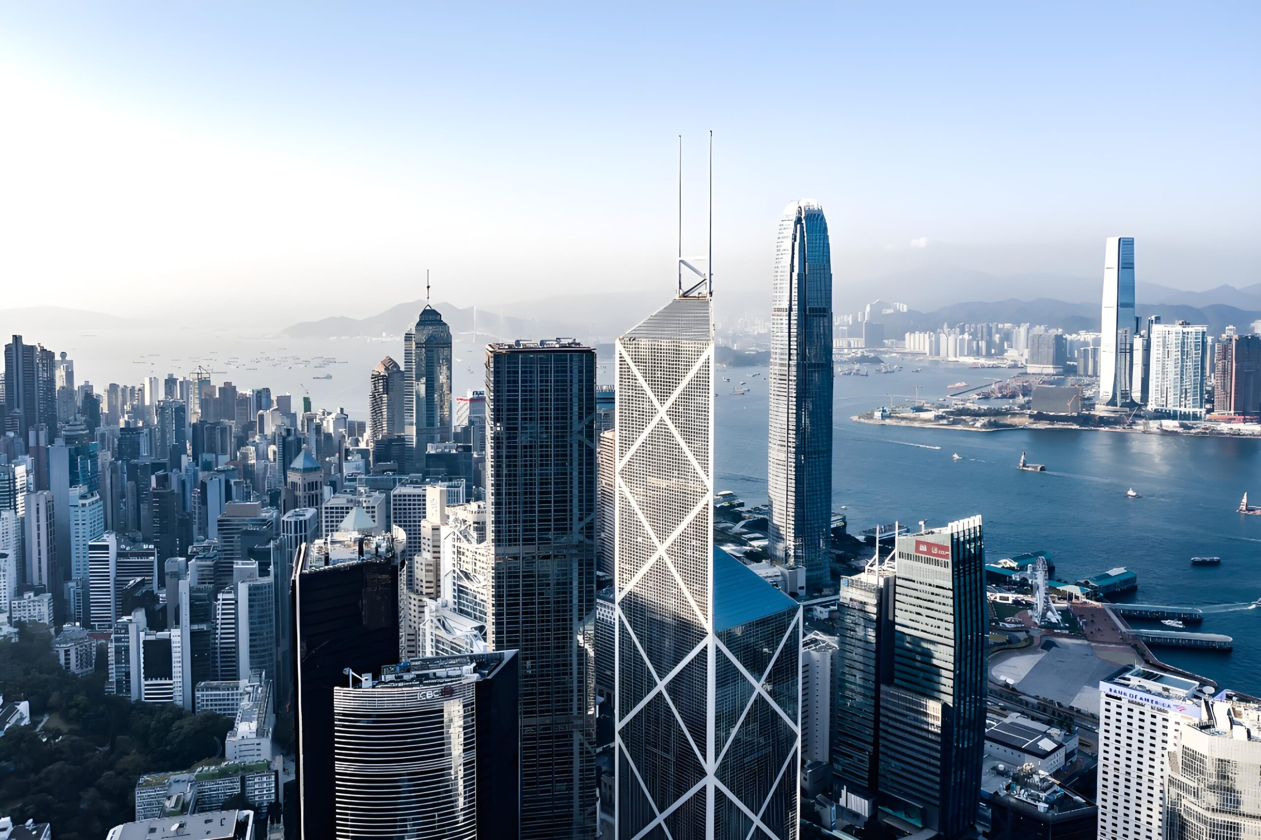 香港注册新公司与购买现成公司全面对比：区别、流程与风险分析 | 专业指南
