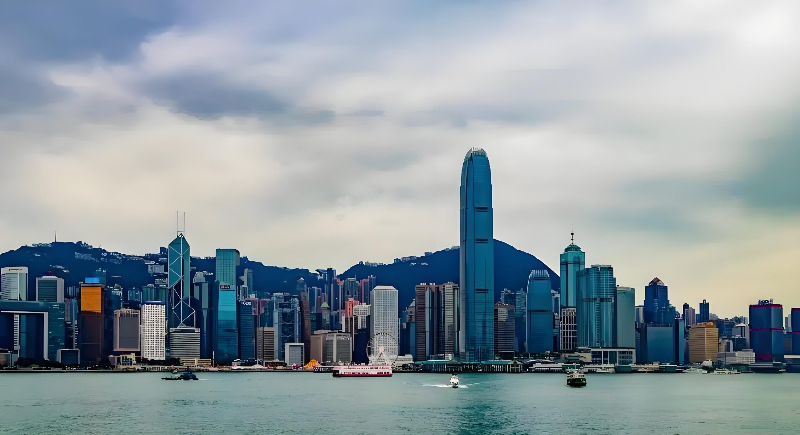 2025年香港身份申请全攻略：优才/高才/专才/留学/投资移民政策 | 内地人士必读